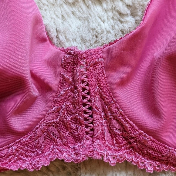 2/$25 Vintage Pink Padless Bra with Lace - Picture 4 of 4